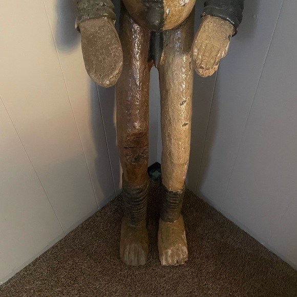 6ft tall carved wooden Mayan Warrior Statue - Picture 4 of 5